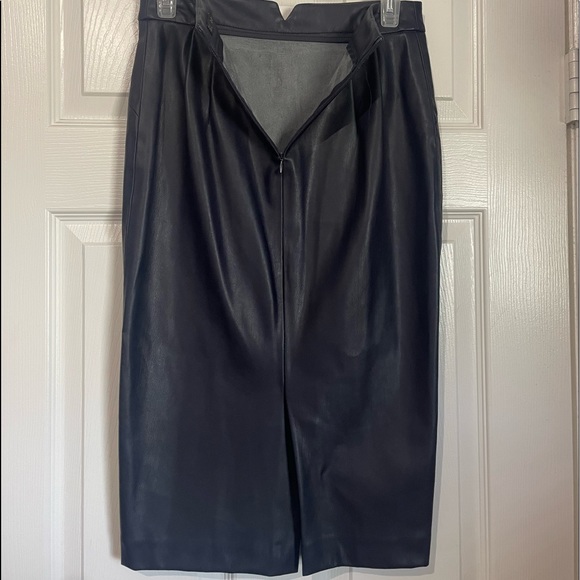 Navy Women’s Pencil Skit - Picture 2 of 11